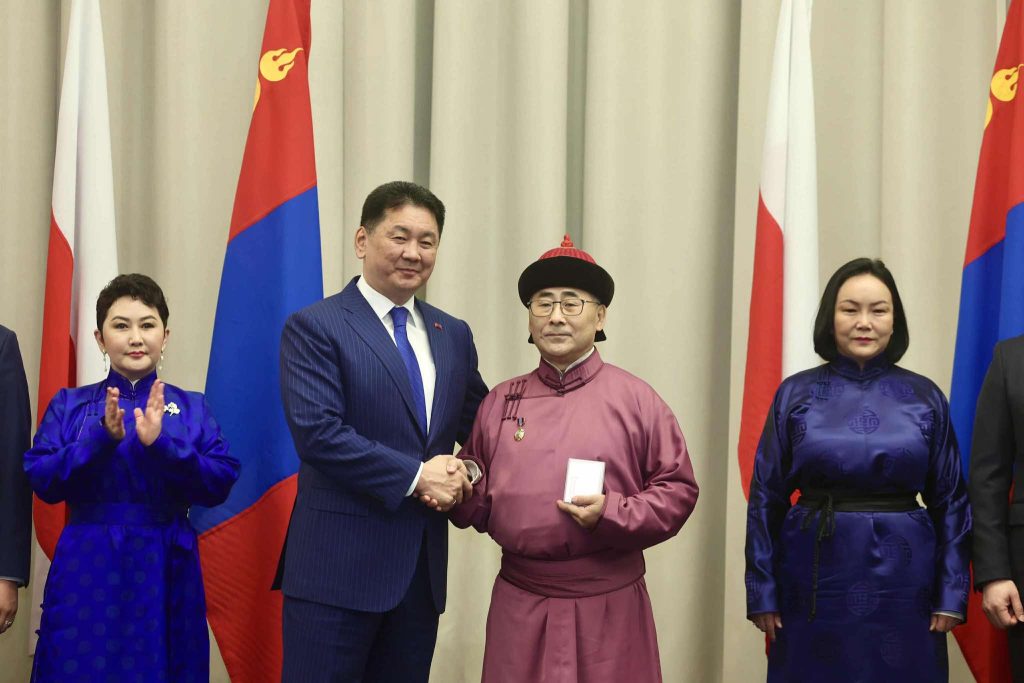 Монгол, Польш иргэдэд төрийн дээд шагнал, одон хүртээлээ