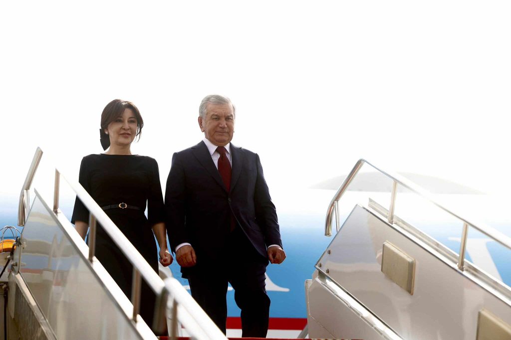 Бүгд Найрамдах Узбекистан Улсын Ерөнхийлөгч Шавкат Мирзиёев төрийн айлчлал хийхээр хүрэлцэн ирлээ